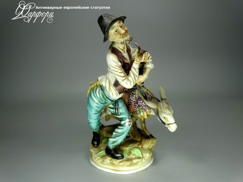 Купить фарфоровую статуэтку Capodimonte Дедушка с осликом